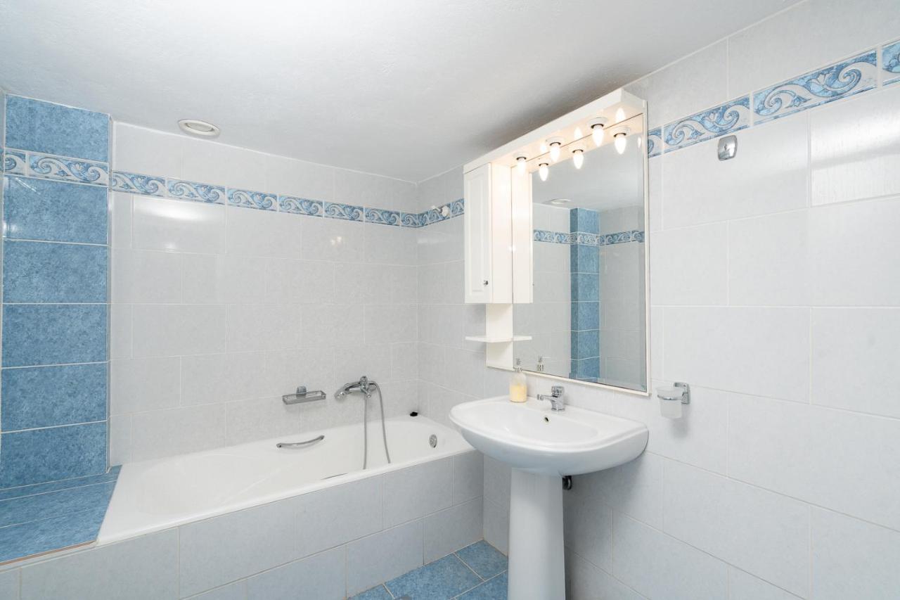 Mtc-D Apartments By The Sea And Airport Pórto Ráfti Extérieur photo